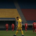 Neutrale stadionomgeving bij een interland van Roemenië, als context bij het overlijden van Mircea Lucescu.
