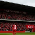 Sfeerbeeld in en rond het Guldensporenstadion bij KV Kortrijk in aanloop naar de promotiestrijd