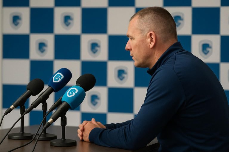 KRC Genk-coach Nicky Hayen tijdens een persmoment.