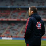 Vincent Kompany tijdens een moment langs de zijlijn bij Bayern München