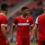 Spelers van Standard vieren een doelpunt in het stadion