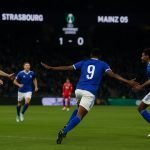 Spelmoment in het stadion van Strasbourg tijdens de 4-0 zege tegen Mainz 05 in de Conference League.