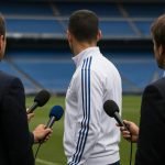 Florentino Pérez in een stadionomgeving bij Real Madrid