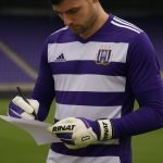 Colin Coosemans van RSC Anderlecht in een wedstrijdsituatie in het stadion
