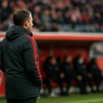Vincent Kompany als coach van Bayern München langs de zijlijn