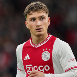 Mika Godts bij Ajax