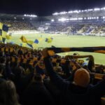 STVV-supporters vieren een warm afscheid na de zege tegen KV Mechelen
