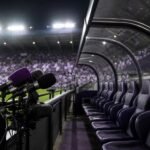Gespannen sfeer rond de trainersbank bij Anderlecht tijdens de zoektocht naar een nieuwe T1