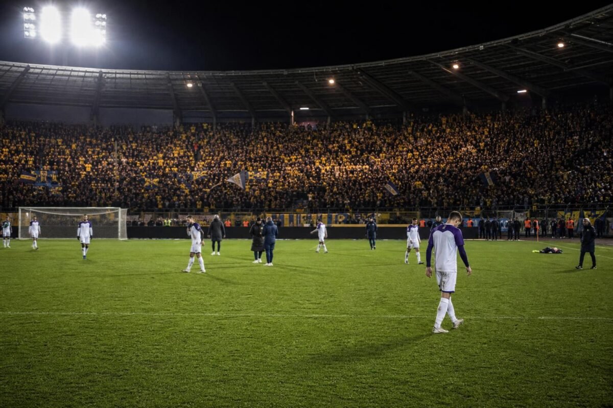 Tense stadium aftermath after Anderlecht defeat against Union SG