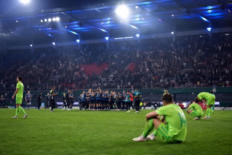 Ontgoocheling bij VfL Wolfsburg na de play-offnederlaag tegen SC Paderborn