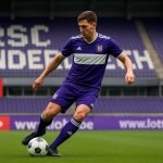 Mihajlo Cvetkovic van RSC Anderlecht tijdens een moment op het veld