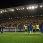 STVV-sfeer op Stayen na een wedstrijd met spelers en supporters op afstand