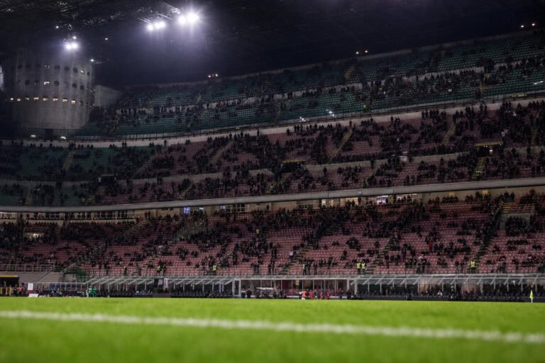 Gespannen sfeer rond AC Milan, met gevolgen voor Club Brugge.