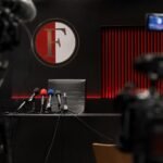 Perscontext rond een gevoelige clubbeslissing in het voetbal zonder herkenbare gezichten