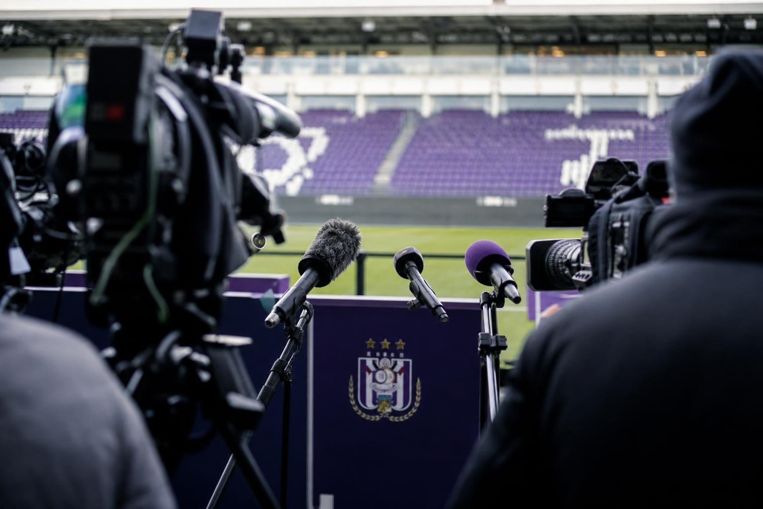 Perscontext rond RSC Anderlecht met de druk op hoofdeigenaar Marc Coucke