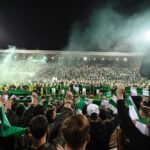 Lommel SK viert de promotie naar de Jupiler Pro League in een feestelijke stadionomgeving