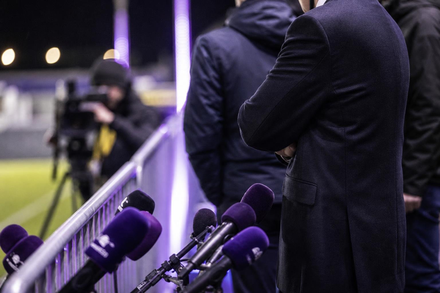 Perscontext rond Anderlecht in een zomer waarin de kern opnieuw vorm krijgt
