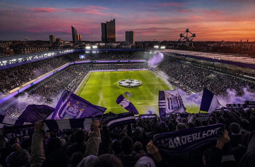 Sfeerbeeld van het stadion van RSC Anderlecht in Brussel