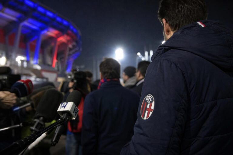 Gespannen perscontext rond een mogelijke trainerswissel in de Serie A