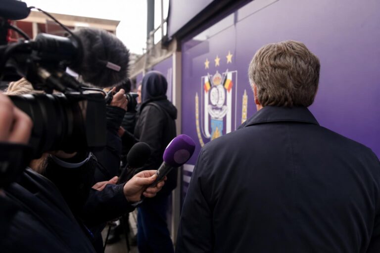 Gespannen perscontext rond RSC Anderlecht na een seizoen zonder prijs