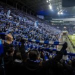 Supporters van KAA Gent zorgen voor sfeer in de Planet Group Arena voor een beslissende barragematch.