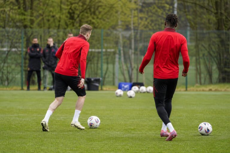 Trainingssfeer bij de Rode Duivels in Tubeke zonder herkenbare gezichten