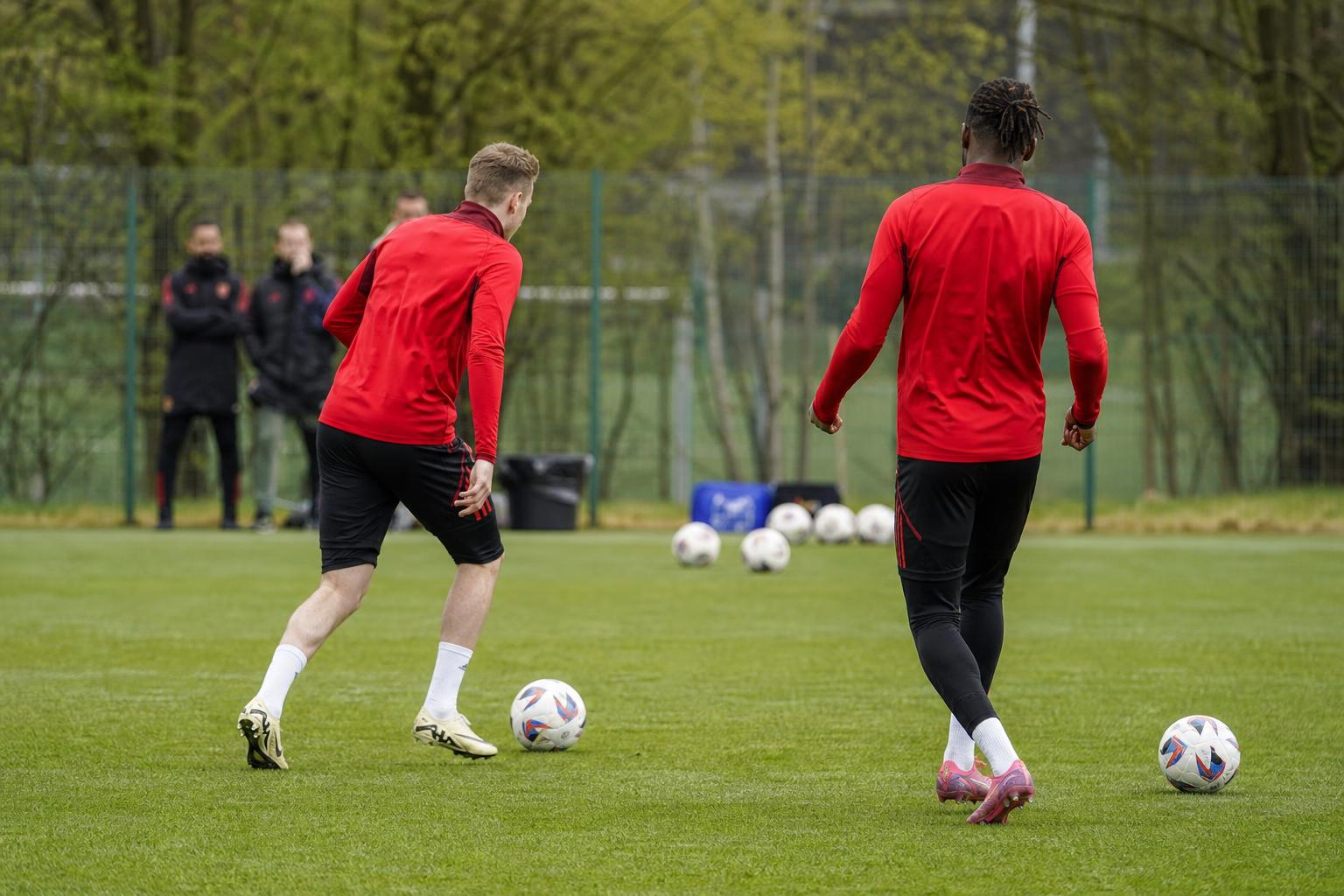 Trainingssfeer bij de Rode Duivels in Tubeke zonder herkenbare gezichten
