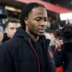 Raheem Sterling in een gespannen voetbalcontext na berichtgeving over een ongeval