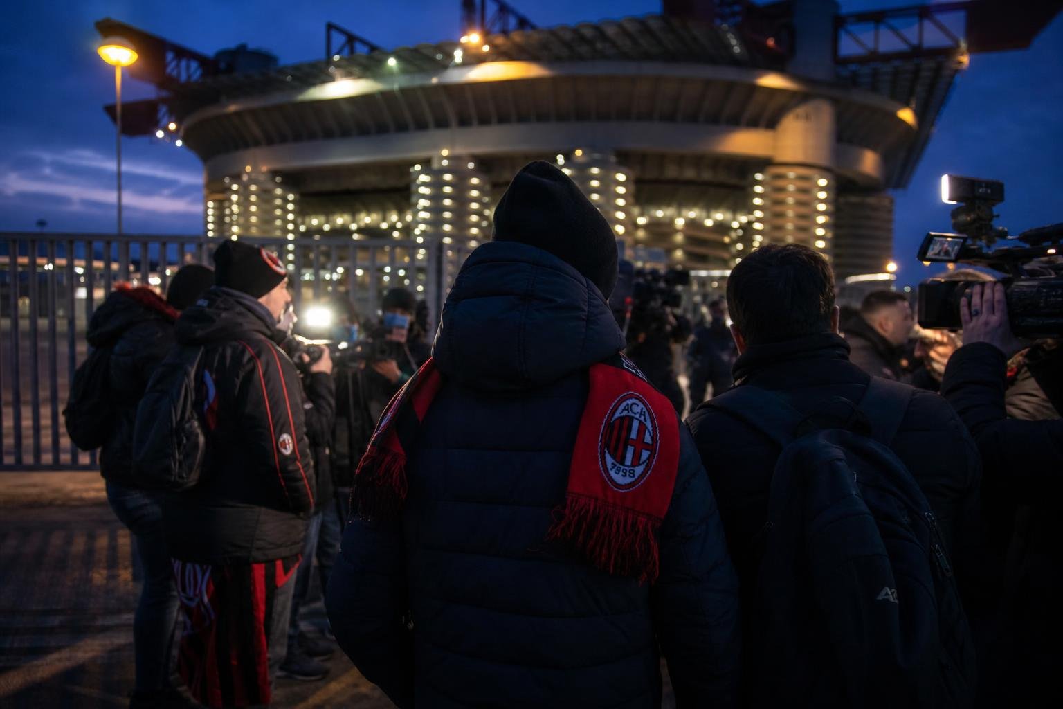 Transfercontext rond Ardon Jashari bij AC Milan zonder herkenbare gezichten