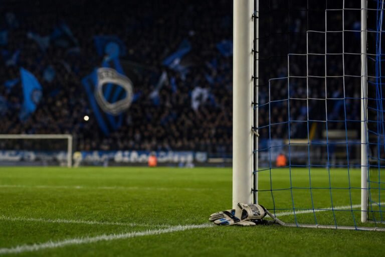 Tense doelmond in een Club Brugge-stadion als beeld bij de opvolging van Simon Mignolet