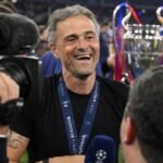 Luis Enrique viert de Champions League-triomf van PSG