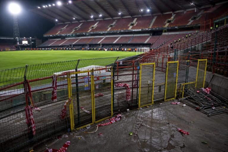Gespannen sfeer rond Sclessin na de ontspoorde Waalse derby tussen Standard en Charleroi