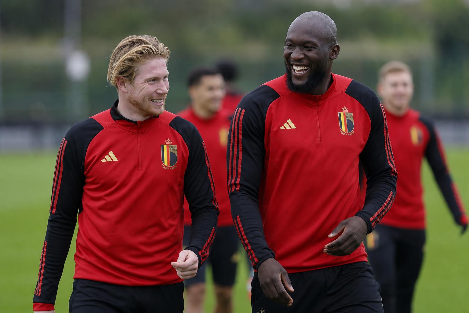 Kevin De Bruyne en Romelu Lukaku tijdens een training van de Rode Duivels.