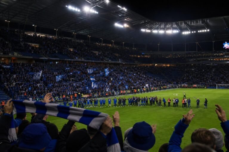 KAA Gent viert het Europese ticket na de penalty's tegen KRC Genk