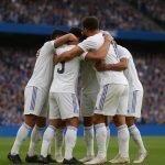 Real Madrid-spelers vieren de 0-2-zege op het veld van Espanyol.