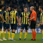 Sfeerbeeld van Union Saint-Gilloise tijdens een wedstrijd, met spelers in actie zonder herkenbare gezichten.