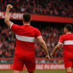 Casper Nielsen van Standard viert na een beslissend moment in de Europe Play-offs