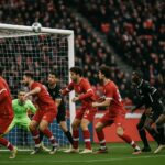 Spelmoment tijdens Royal Antwerp FC tegen Sporting Charleroi in de Europe Play-Offs