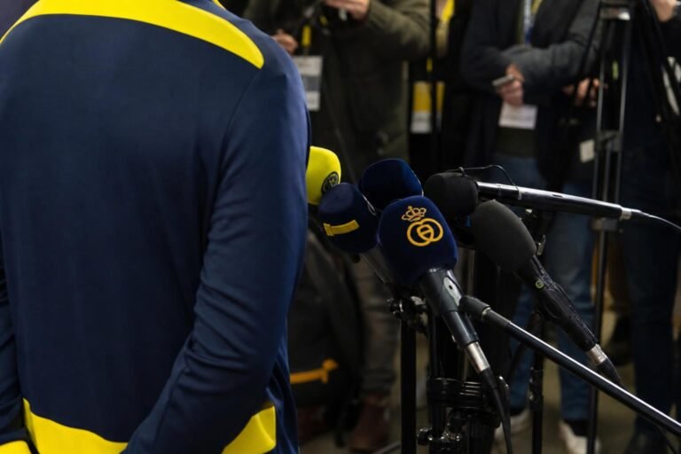 Philippe Bormans van Union SG reageert op vragen van de pers