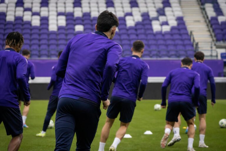 Sfeerbeeld rond RSC Anderlecht met focus op Thorgan Hazard in aanloop naar de bekerfinale