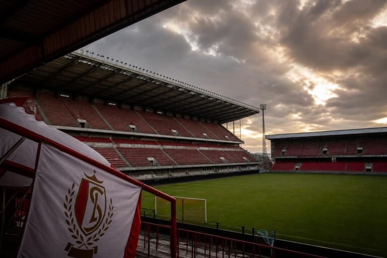 Sfeerbeeld van het Stade Maurice Dufrasne in Sclessin, thuisbasis van Standard Luik