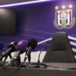 Antoine Sibierski in Anderlecht-context tijdens een persmoment