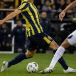 Gastón Ávila in actie voor Rosario Central tijdens de Argentijnse play-offs