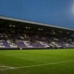Stadionbeeld rond Beerschot in aanloop naar een wedstrijd op het Kiel