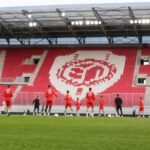 Sfeerbeeld van een match tussen Royal Antwerp FC en Standard Luik in een Belgisch stadion