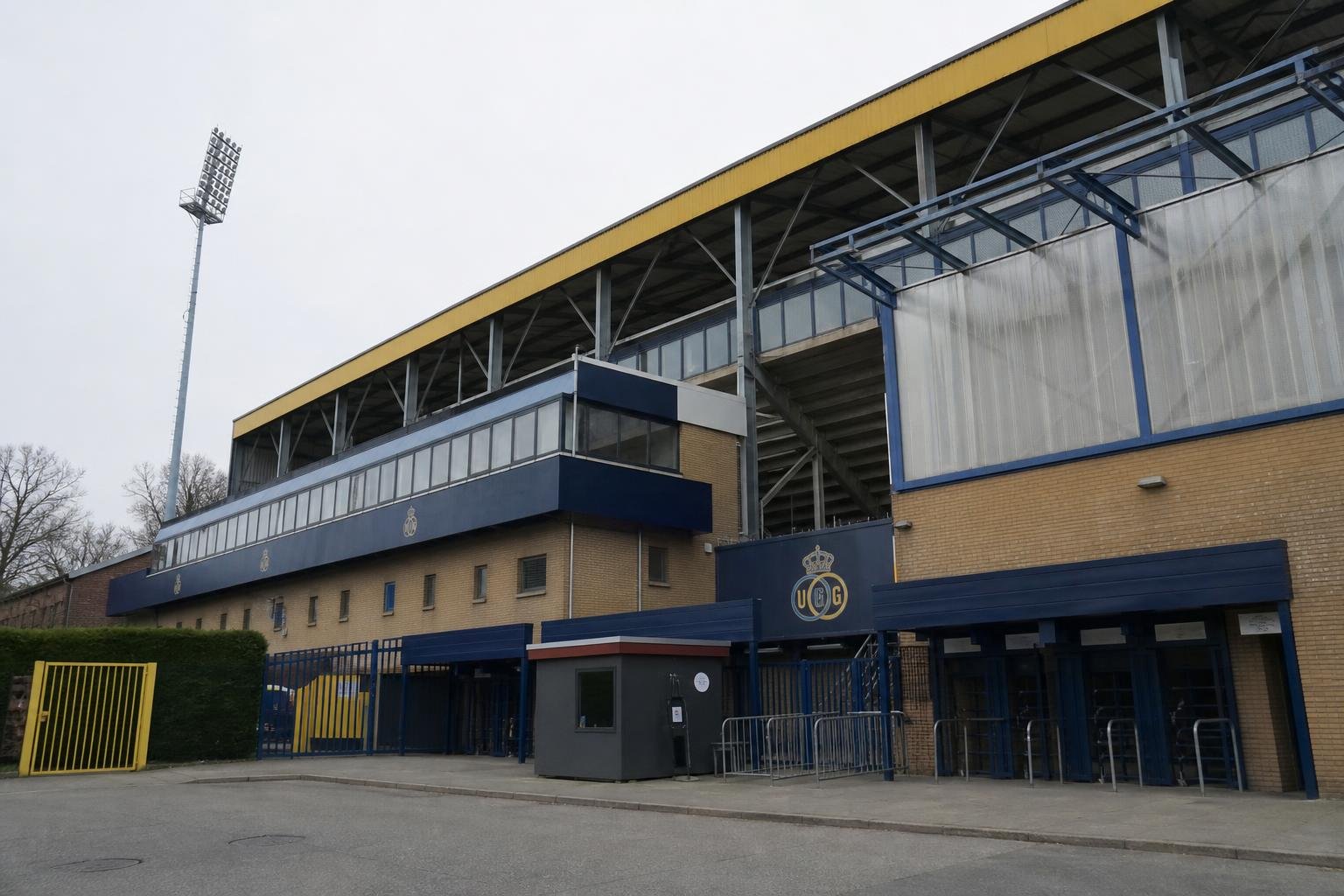 Sfeerbeeld rond het Joseph Marienstadion van Union SG in Brussel