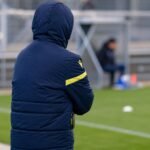 Wouter Vrancken langs de zijlijn bij STVV in Stayen