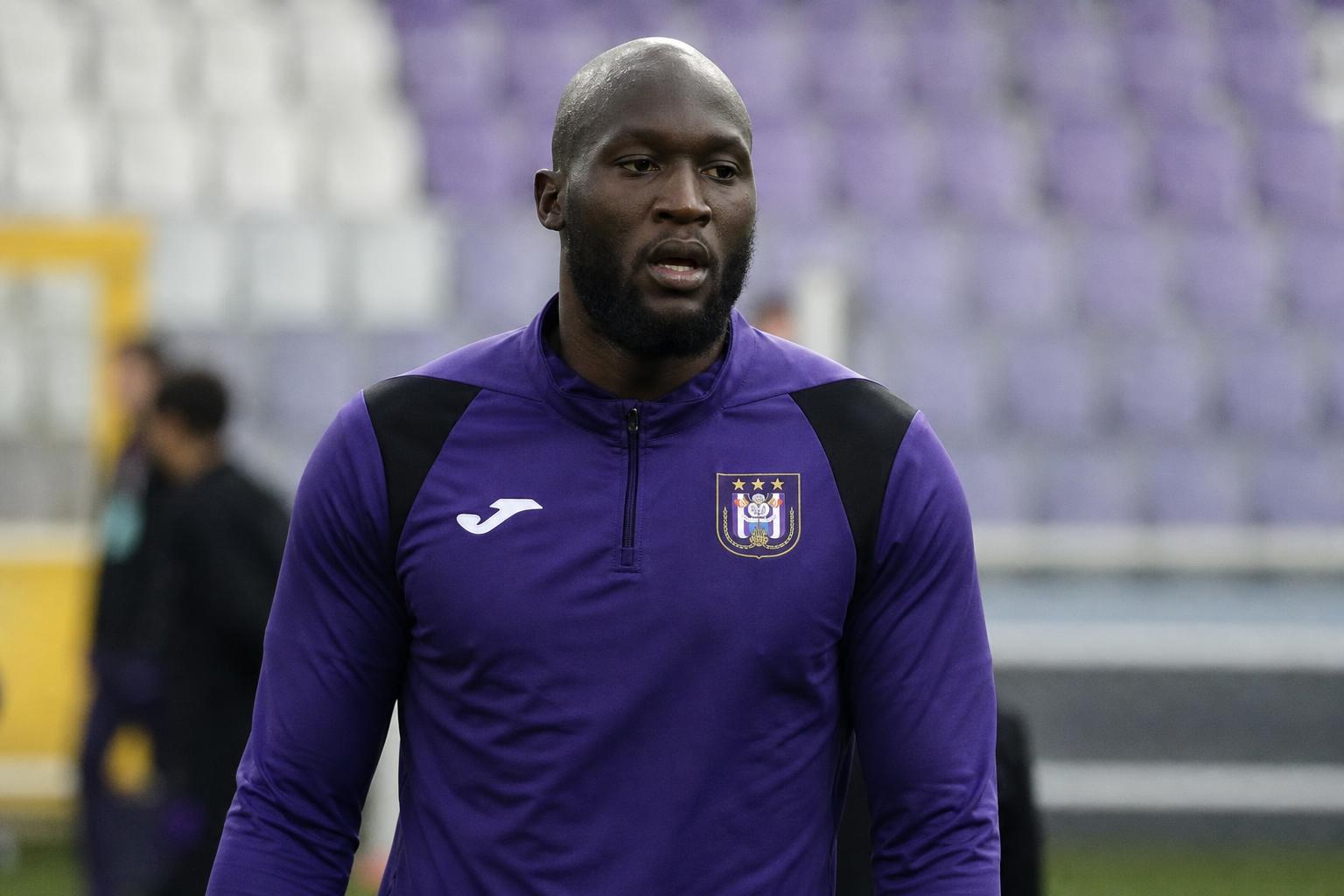 Romelu Lukaku in trainingscontext, met focus op zijn toekomstkeuze