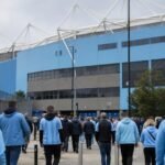 Sfeerbeeld rond het stadion van Coventry City zonder herkenbare gezichten