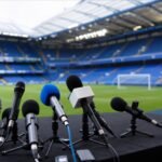 Sfeerbeeld rond Stamford Bridge bij een officiële voorstelling van een nieuwe trainer
